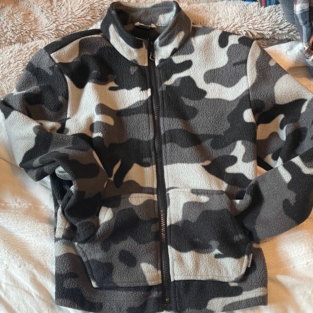 Two fleece jackets 6/7 Eddie Bauer and Children’s Place